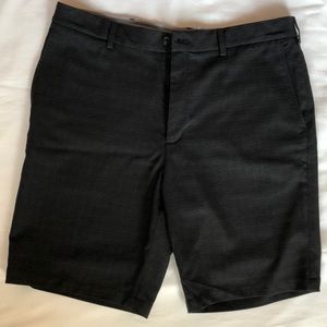 Men’s gray Walter Hagen Golf Shorts, Sz 38